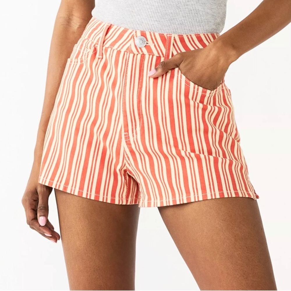 NEW SO High Rise Stripe Shortie. Size‎ 13/31W